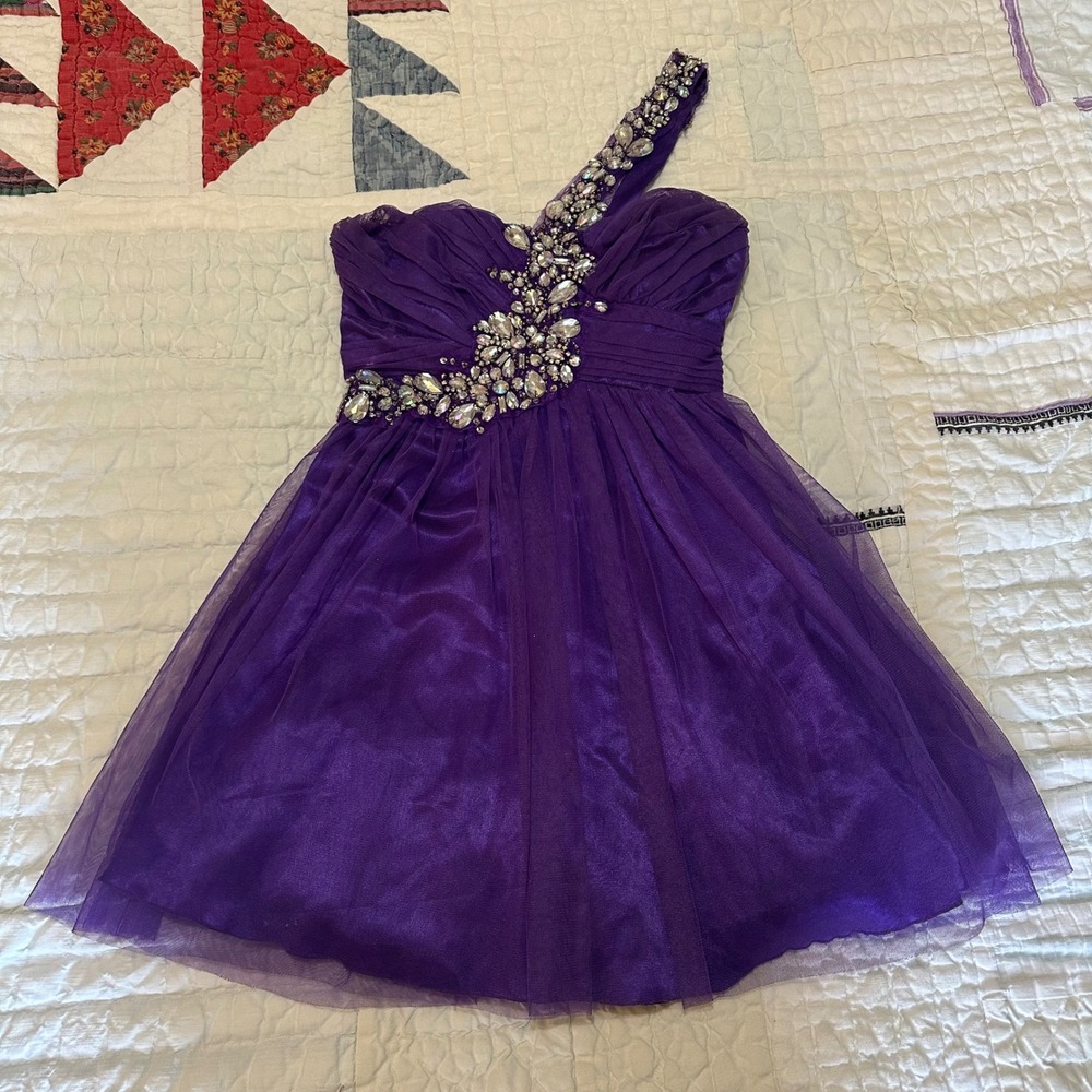 B. Darlin Cocktail Dress Purple Rhinestone One Shoulder Mini 7/8
